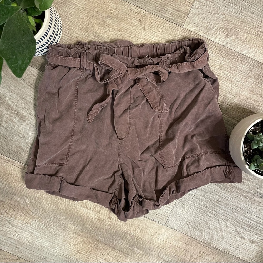 • A&E high waisted tie shorts •